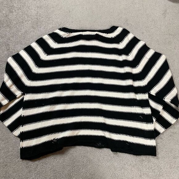 Wildfox Women’s Large Knit Black White Striped Pullover V Neck Sweater NWT - Picture 4 of 4